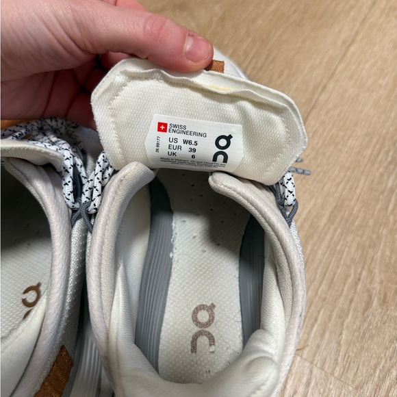 On running Cloudnova White Pearl Brown (Women’s) EU 39 - Picture 3 of 13